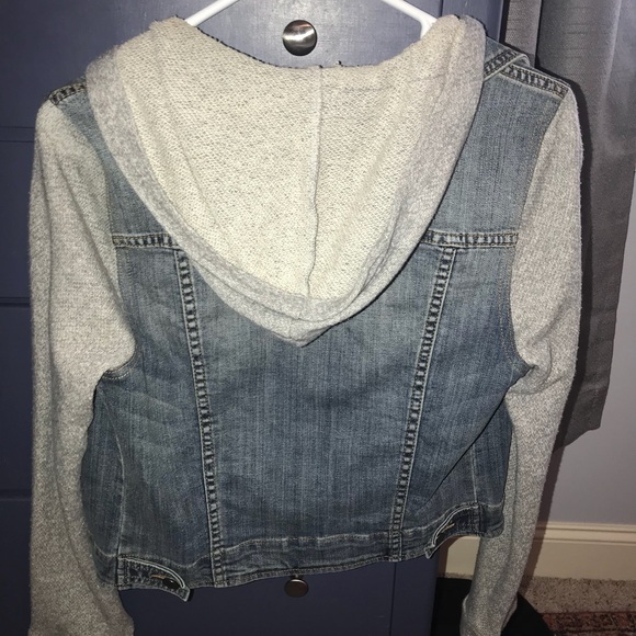 Denim/sweatshirt jacket from urban outfitters - Picture 3 of 5
